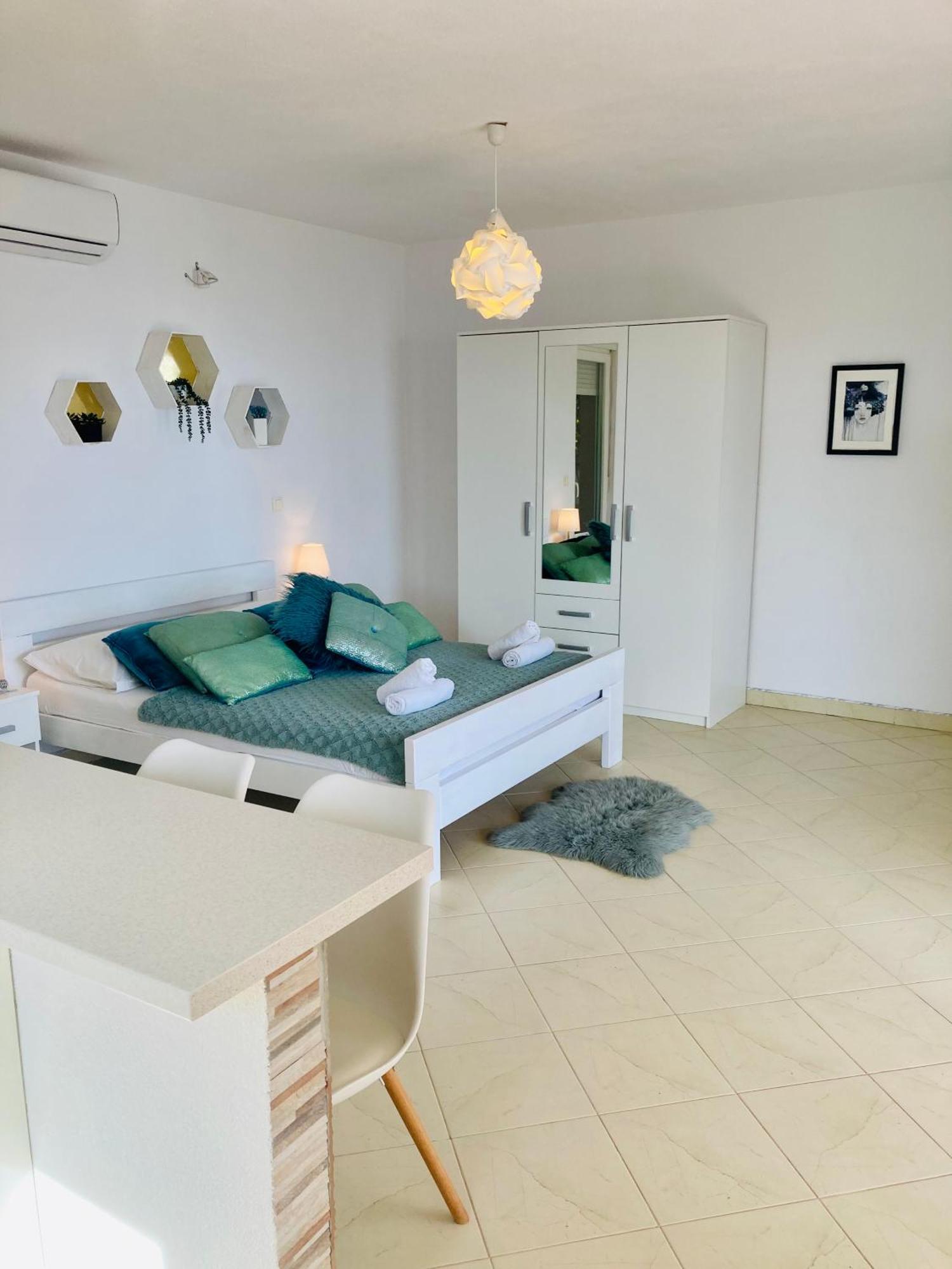 Apartments Jurakovic Живогошче Экстерьер фото