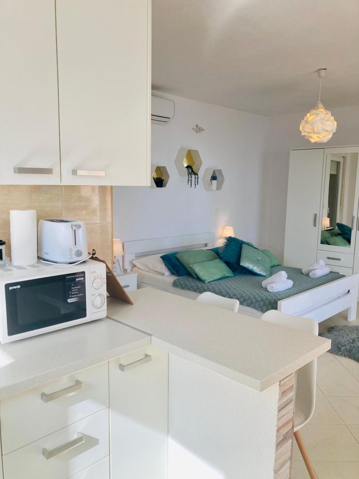 Apartments Jurakovic Живогошче Экстерьер фото