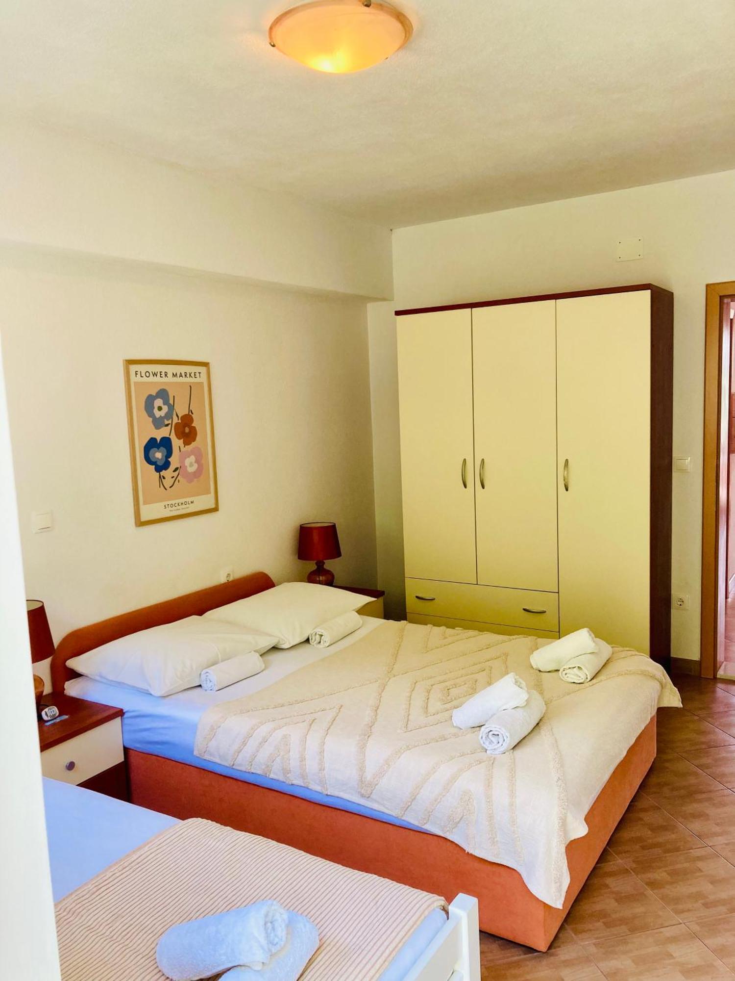 Apartments Jurakovic Живогошче Экстерьер фото