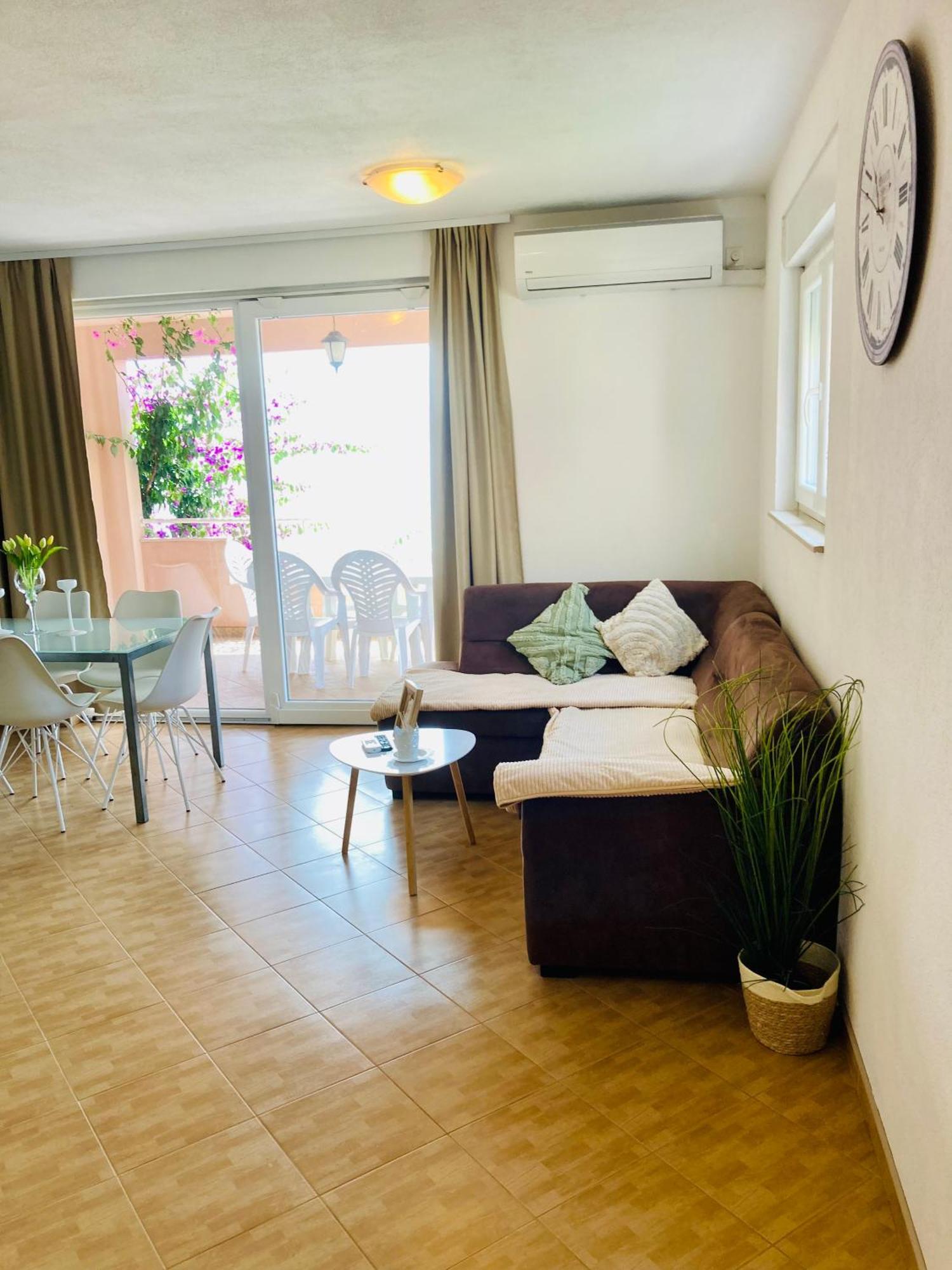 Apartments Jurakovic Живогошче Экстерьер фото